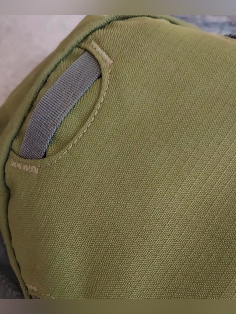 REI Trail 25 Backpack in Olive - Picture 5 of 8